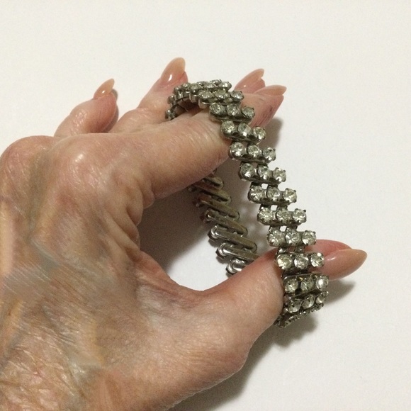 Vintage Rhinestone Expansion Stretchy Bracelet - Picture 2 of 3